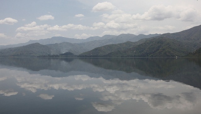 超载、船体破旧酿惨剧，刚果（金）沉船事故已有104人遇难