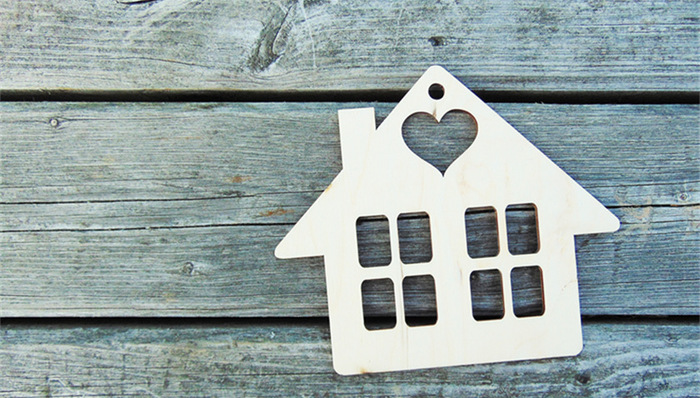 年报透视|告别“黄金时代”：房地产商坚持“现金为王”