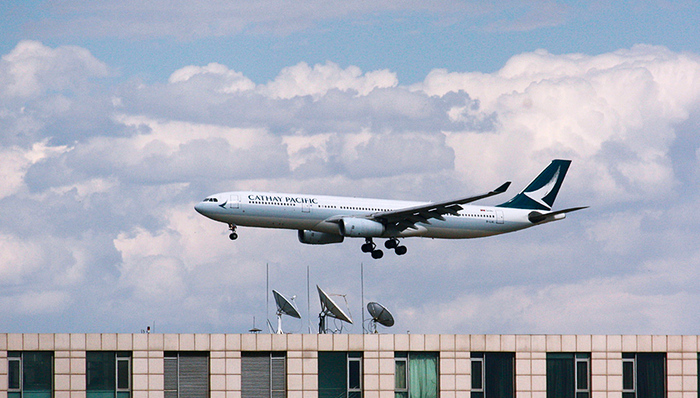 国泰航空,航空公司,MSCI,航空枢纽,航空市场,绝地,航线网络,中年,快运,年轻