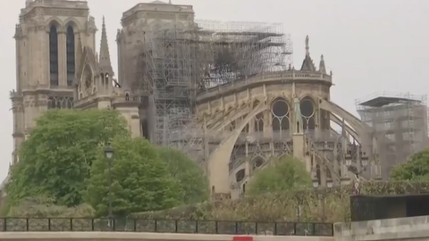 追问巴黎圣母院大火：短路？电脑故障？安全系统低估火灾隐患？