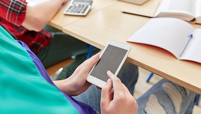 17岁男孩自杀背后，隐藏着互联网的巨大黑洞