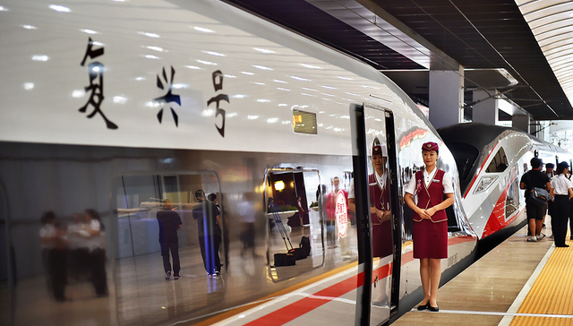 武广高铁赤壁北站设备故障，沿线高铁大范围延误