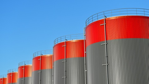 美国或结束对伊朗石油进口的制裁豁免，国际油价创近五个月新高