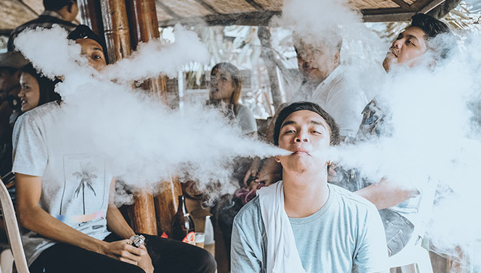 老罗站台的这一风口，为何在香港却玩不转？