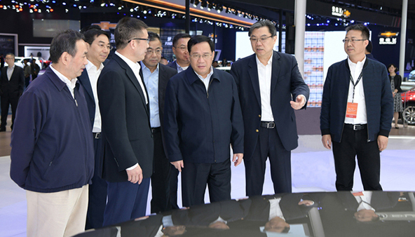 上海车展,上海国际,李强,首发,支柱产业,新品,网联,电动化,新能源,车企