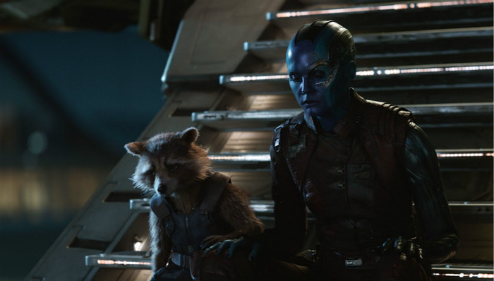 《复联4》票房狂欢背后的观影泥潭与市场乱象：剧透、屏摄、盗版链接超2000条