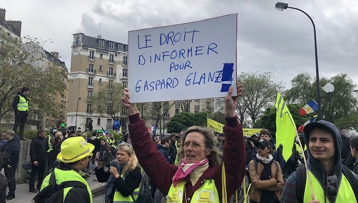 示威,冲突,减税,大辩论