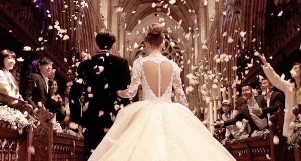 现在结婚也太会玩了