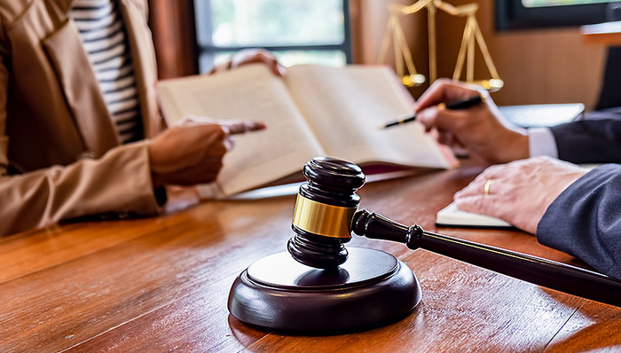 魏银仓提供法律意见书自辩：不构成职务侵占罪