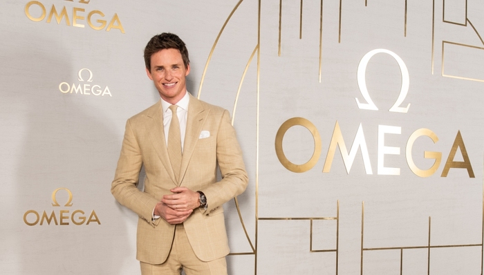 “小雀斑”空降上海，欧米茄星球全球巡展开启