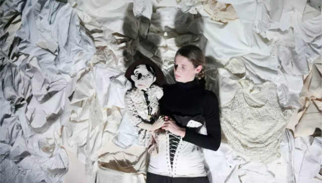 【5月沪京好戏推荐】母亲节带妈妈看部戏，《香奈儿》《玩偶之家》都不错