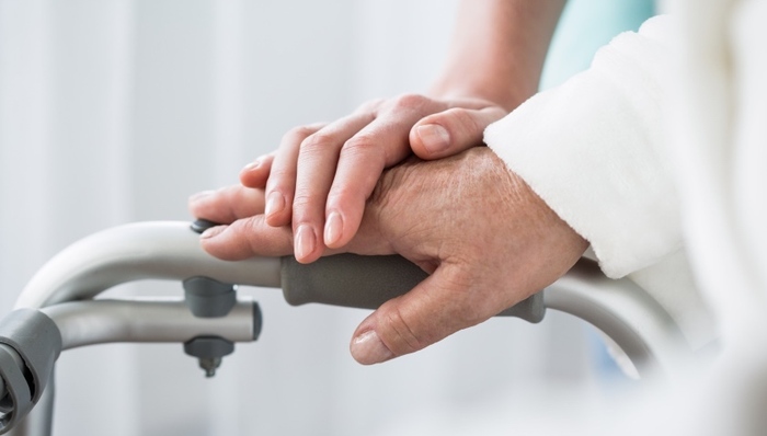 直通部委|卫健委：400万护士面对4400万失能老人护理需求远远不够 工信部：严禁电信限制老用户选择新套餐