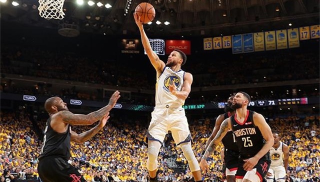 【体育晚报】天王山之战勇士胜火箭夺赛点 费雷尔正式退出职业网坛