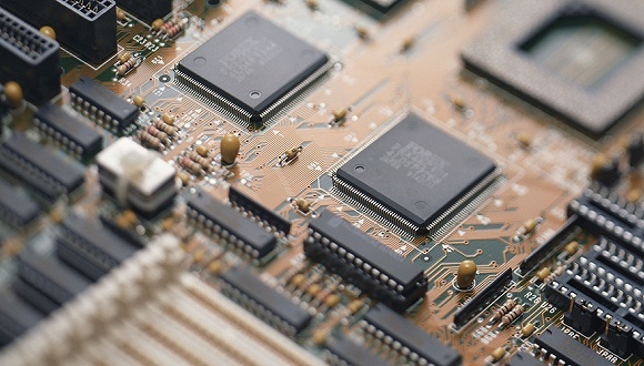 又一家AI公司造芯，依图发布AI云端芯片“求索”