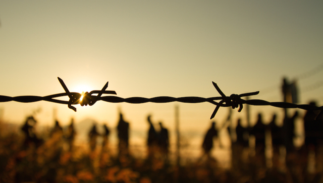 【边界观察】穆斯林移民欧洲，如何从经济药方演变成社会难题