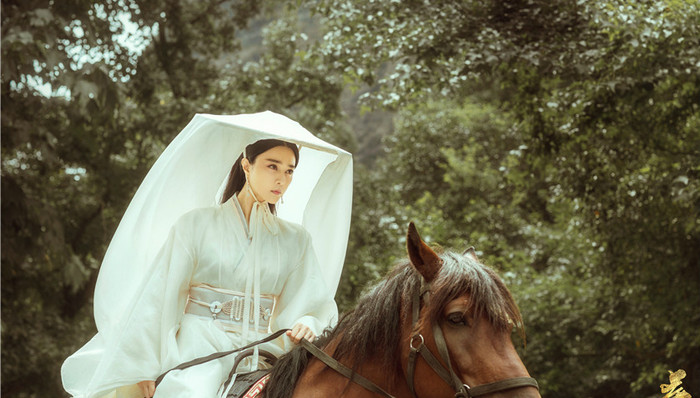 影视行业“钱荒”来了？21家上市公司应收款共300亿，坏账61亿