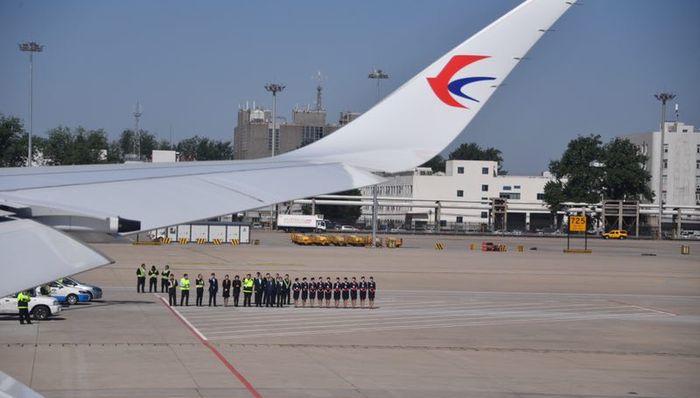 东航南航转场方案确定，计划2025年各投入飞机200架