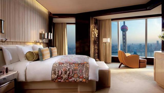 上海酒店进化史|从华亭、希尔顿、波特曼，到安缦、艾迪逊、宝格丽