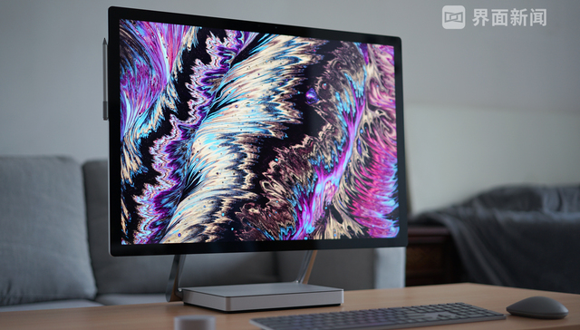 【上手】Surface Studio2体验，能够弯下腰来使用的高端一体机
