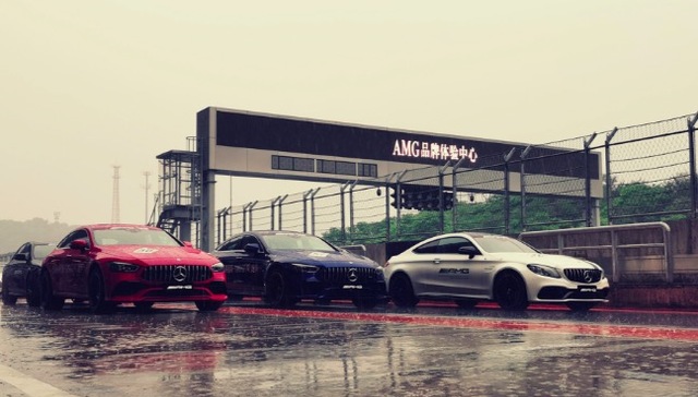 试驾|当AMG家族遇上雨天的赛道，这是种什么样的化学反应？