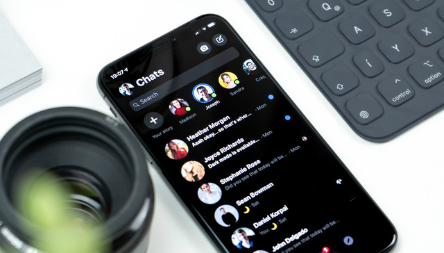 这是一份飞聊的使用指南，如此花哨的产品设计能吸引更多人使用吗？