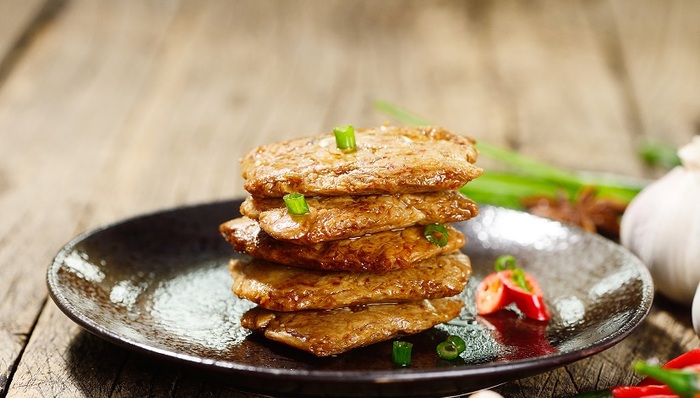 口感相似、外观可以假乱真，人造肉会成为肉类替代吗？