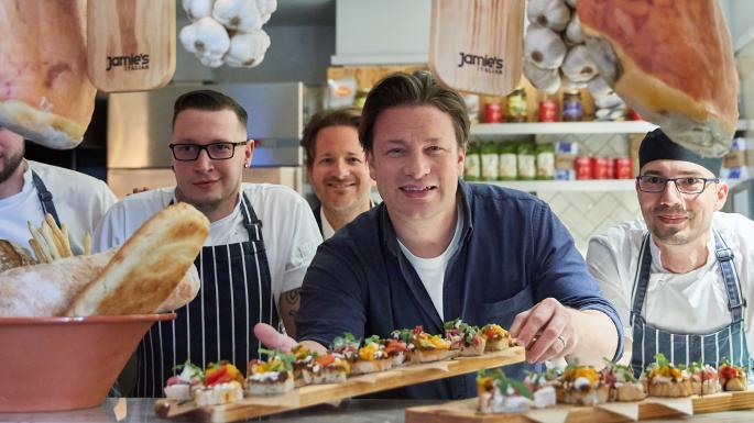 名厨杰米·奥利弗名下餐厅宣布破产，英国中档餐厅的寒冬来了？