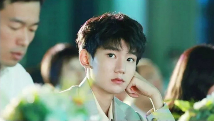 娱乐圈,王源,人设,抽烟,粉丝经济