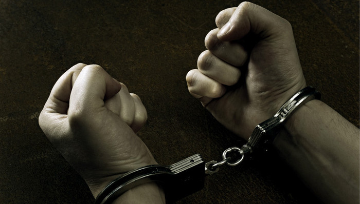 警方,游医,小峰,追凶,被害人,犯罪嫌疑人,商城县,夫妇,公安局刑警,案件