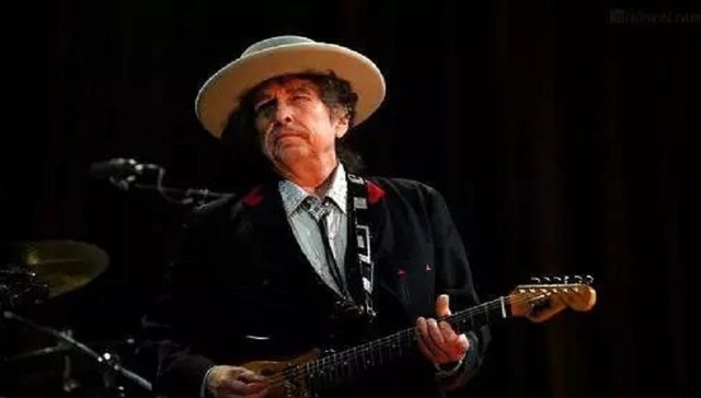 【一诗一会】鲍勃·迪伦：那时我更加苍老，现在我比那时更加年轻