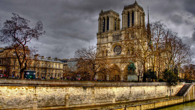 法国文学如何影塑造法兰西民族？