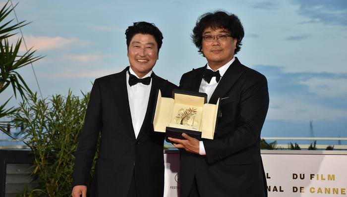 【文娱早报】奉俊昊《寄生虫》获戛纳金棕榈 日本导演降旗康男去世