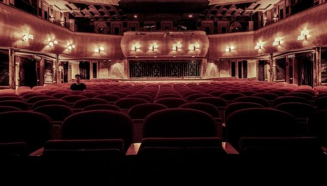 上海国际电影节，电影院授牌