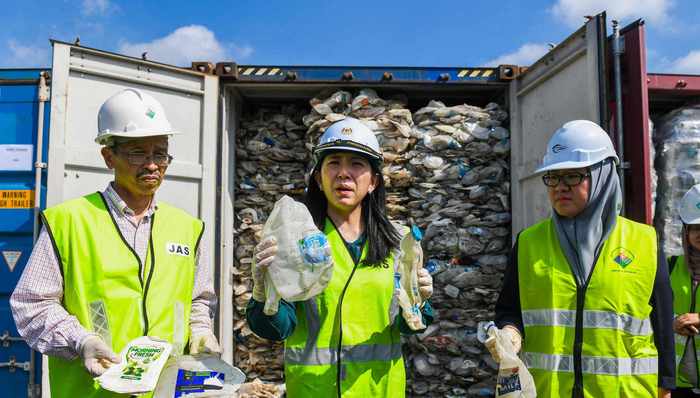 塑料垃圾,亚洲社会
