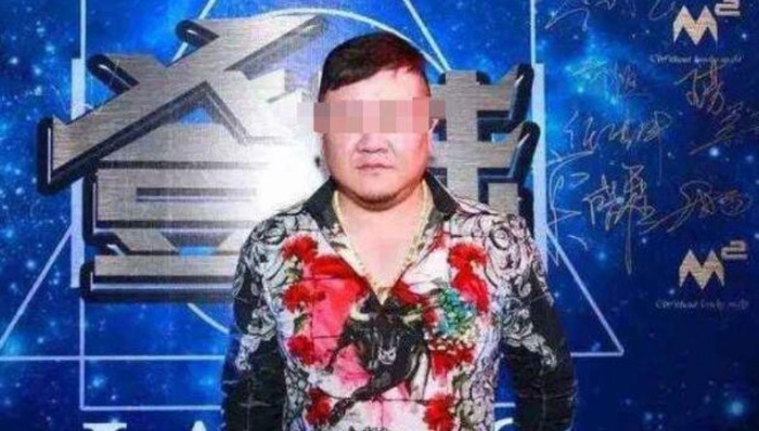 苍蝇,孙小果,关系网,发威,衙内,老虎,塔西佗,小吏,权力滥用,死刑