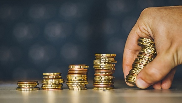 开发商，拿地，融创，万科，碧桂园，融资，