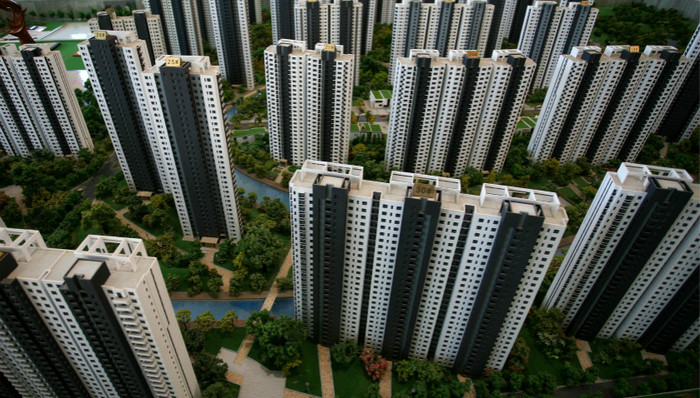 楼市六月难入夏：市场降温调控趋紧 房企“抢收”过小年