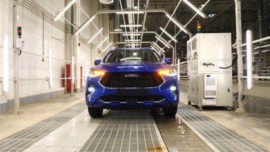 克里姆林宫内驶入了中国品牌汽车