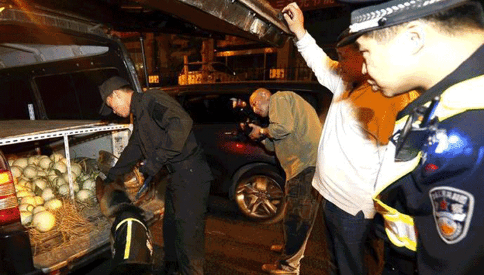 黑恶势力,平安建设,黑网吧,菜霸,110,涉黑,涉恶,蔬菜批发市场,复健