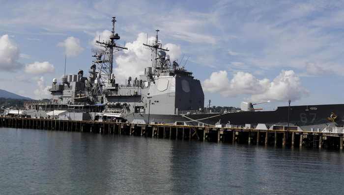 美俄两艘大型主力舰险相撞，俄罗斯炮轰其公然挑衅