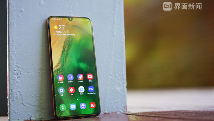 【上手】我用了一周三星的中端手机，它成了我追剧看球的新宠