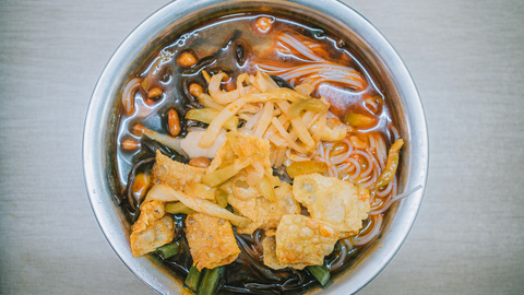 【特写】螺蛳粉，疯狂圈粉