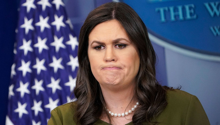 特朗普,桑德斯,白宫,新闻秘书,发言人,媒体,CNN