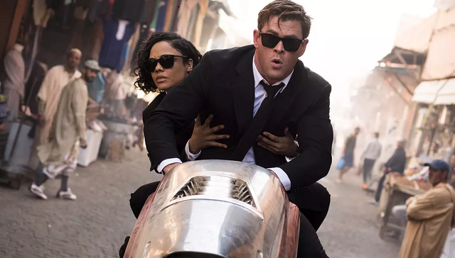 黑衣人,黑衣人2,都市传说,超8摄影机,戏谑幽默,原作漫画,Serleena,WormGuys,SH