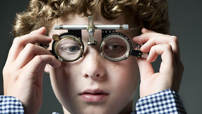 暑期是治疗近视的高峰，警惕“不吃药不手术的新疗法”