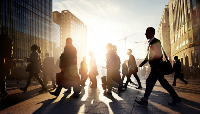 租房常住人口可落公共户口，发改委推重点人群城市落户