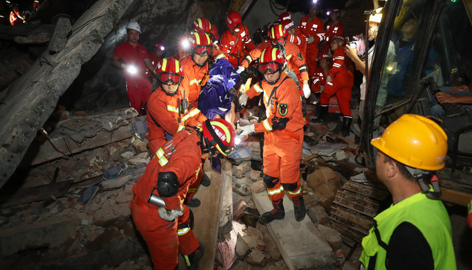 习近平,,,长宁,,,人民群众,指示,地震,抗震救灾,生命财产,四川