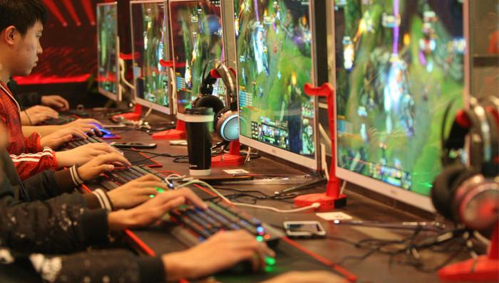 2019年用户规模将突破3.5亿 电竞产业迎来“最好时刻”