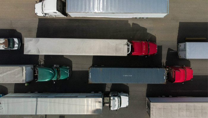 关税“子弹”射向自己