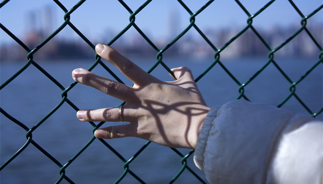 【出国早报】特朗普推迟围捕2000个移民家庭 又一英国精英寄宿学校将在中国设立分校